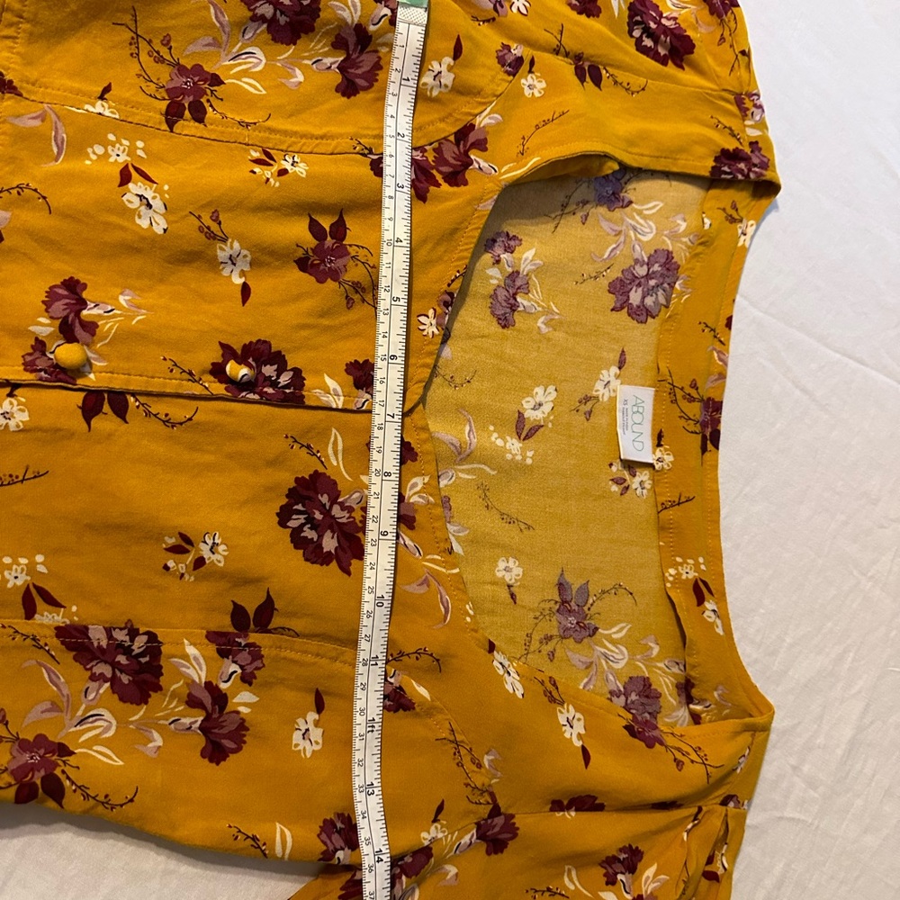 Purple and yellow floral low cut long sleeve blouse - Picture 8 of 10